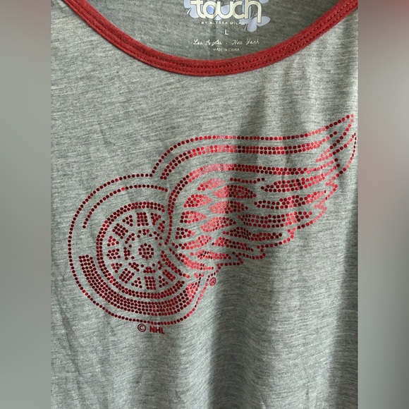 Touch by Alyssa Milano Detroit Red Wings Raglan Top Large NWT Lightweight - Picture 3 of 7